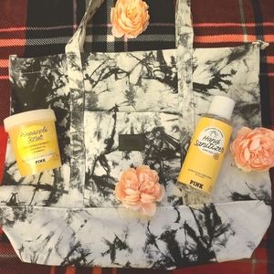 💛NWT💛 VS PINK Tote, Body Scrub, Spay Sanitizer!